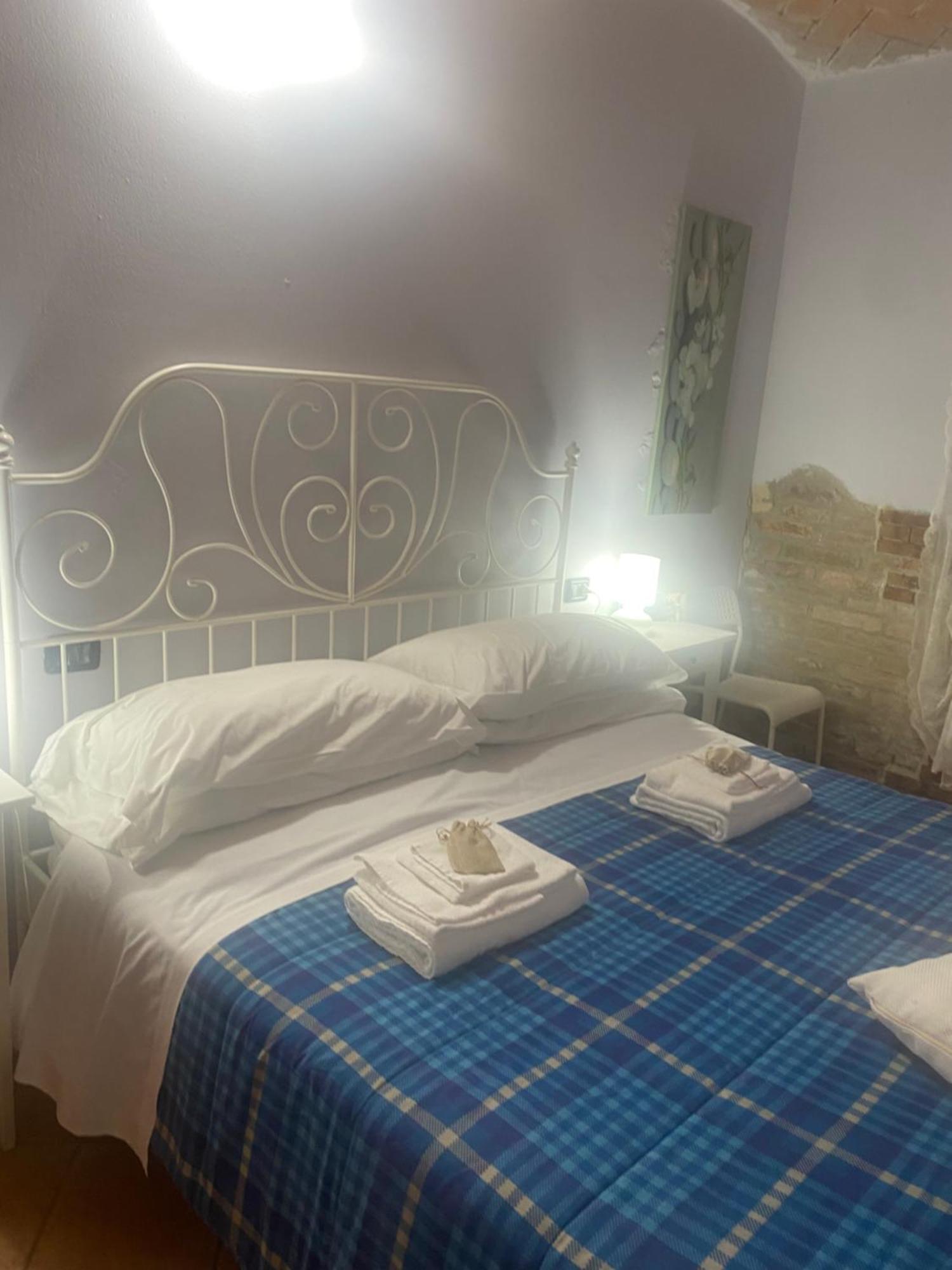 B&B Happiness In The Country Брешелло Экстерьер фото